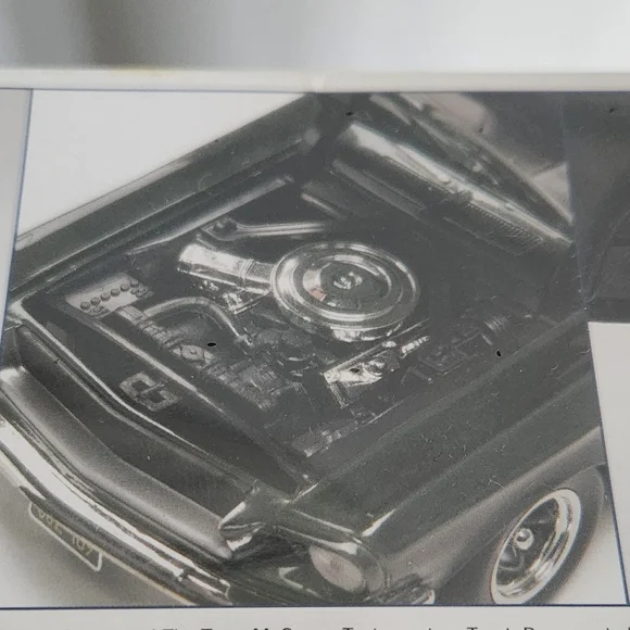 Revell Bullitt 1968 Ford Mustang GT 1:25 Scale Model Kit - Steve McQueen - Picture 13 of 15